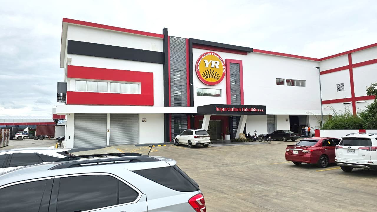 Centro de distribución de repuestos